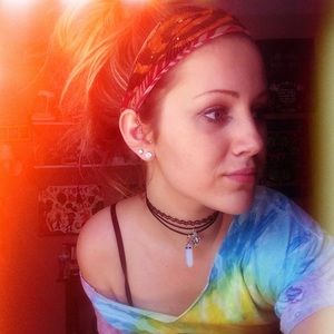 Meet your Posher, Kayla